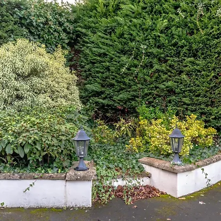 Delightful With Secure Garden And Parking Holiday home *