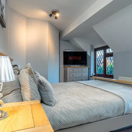 Feriehus Dog Friendly With Secure Garden And Parking Bristol