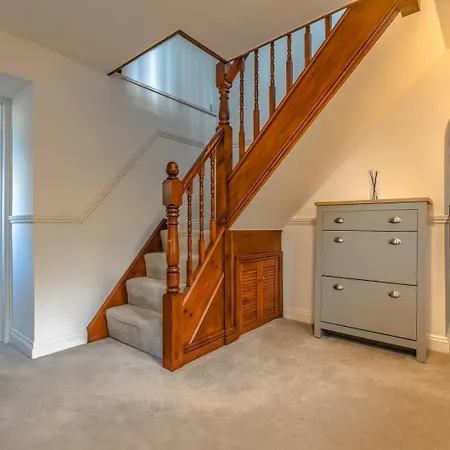 Holiday home Delightful With Secure Garden And Parking
