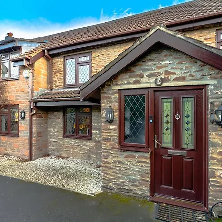 Delightful With Secure Garden And Parking Bristol